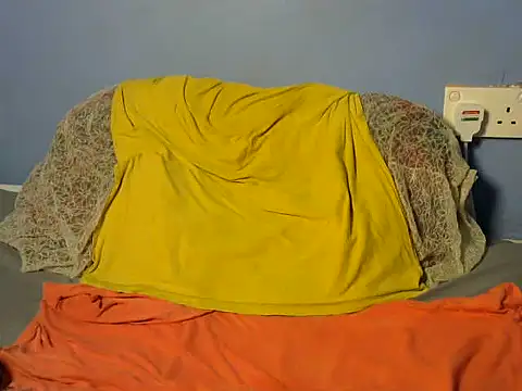 Snapshot of shishbabe chatting on March 16, 8:54 am shishbabe online show from March 16, 8:54 am