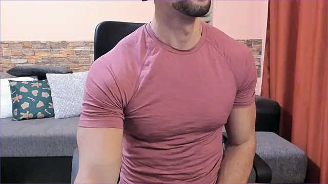 HotHunkTrainer online show from January 28, 9:30 am