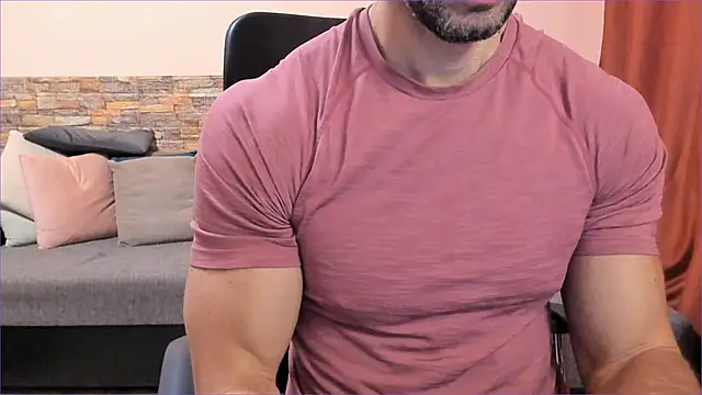 HotHunkTrainer online show from September 30, 6:51 am