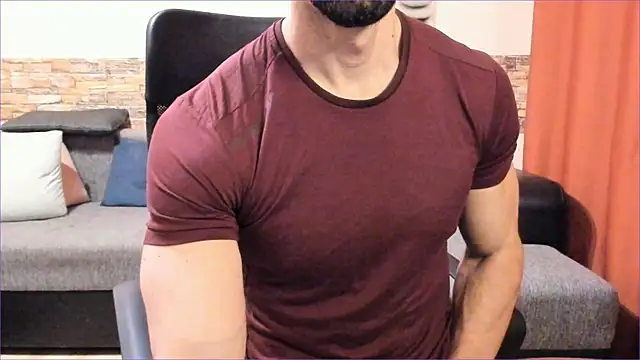 HotHunkTrainer online show from November 23, 8:47 am