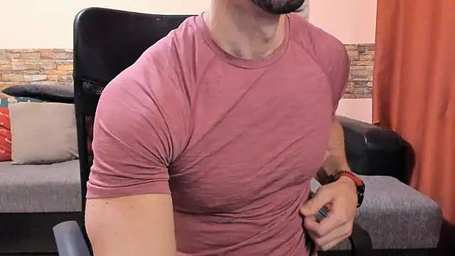 HotHunkTrainer online show from February 28, 8:59 am