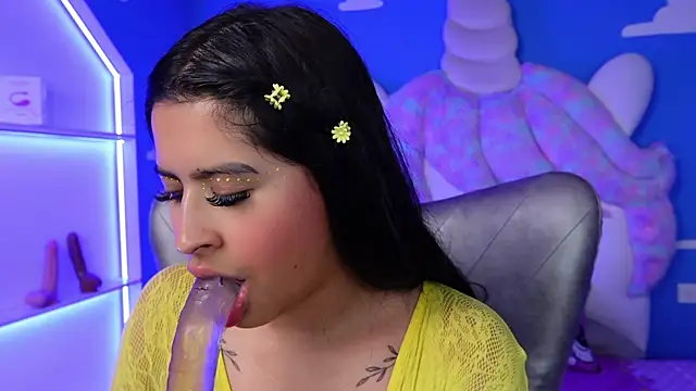 Snapshot of miss_romyna chatting on December 31, 5:55 am miss romyna online show from December 31, 5:55 am
