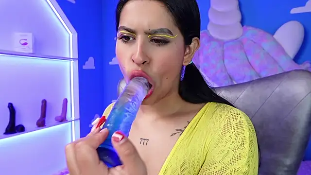 Snapshot of miss_romyna chatting on January 16, 11:04 am miss romyna online show from January 16, 11:04 am