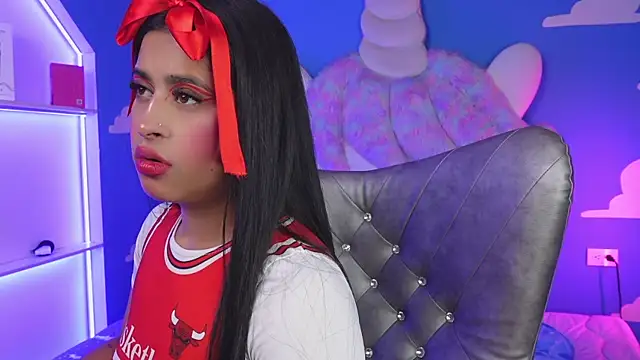 miss romyna online show from March 3, 11:05 am