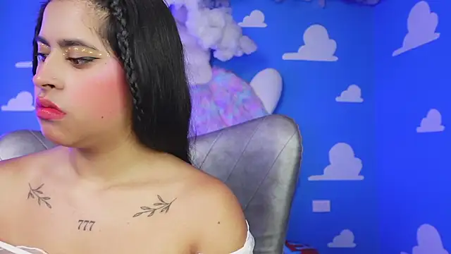 miss romyna online show from April 17, 11:02 am