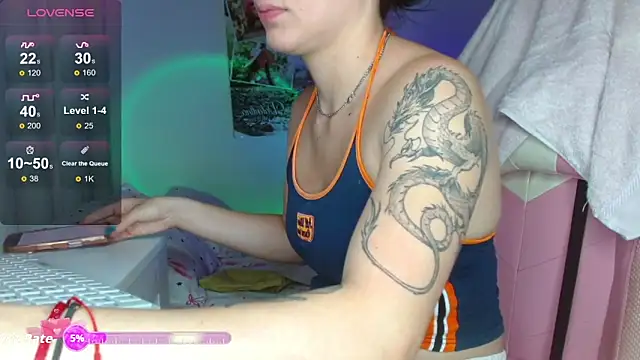 sexy valentina1 online show from December 18, 1:11 am