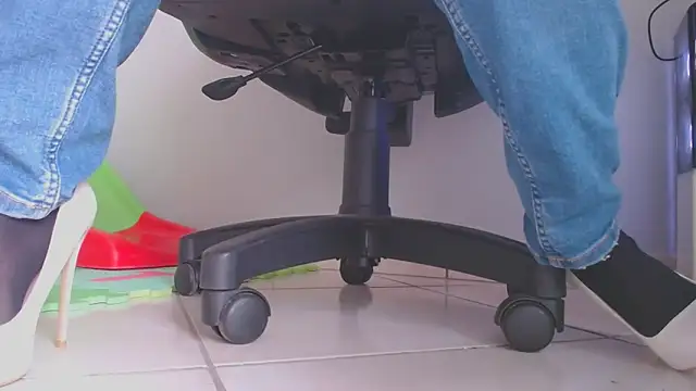 angeldevil193 online show from February 20, 2:13 pm