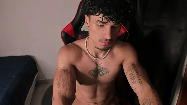 Thomas Fit1 online show from May 26, 3:46 am
