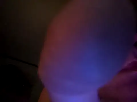 Xoc8  online show from May 10, 8:25 pm