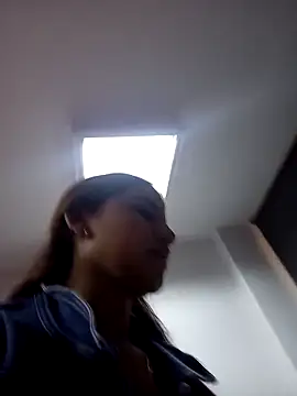 Snapshot of AnthonelaDuque chatting on December 18, 11:38 am AnthonelaDuque online show from December 18, 11:38 am