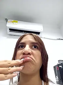 Snapshot of AnthonelaDuque chatting on January 12, 11:26 am AnthonelaDuque online show from January 12, 11:26 am