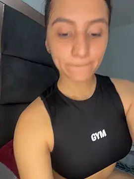 Snapshot of AnthonelaDuque chatting on February 3, 12:53 am AnthonelaDuque online show from February 3, 12:53 am