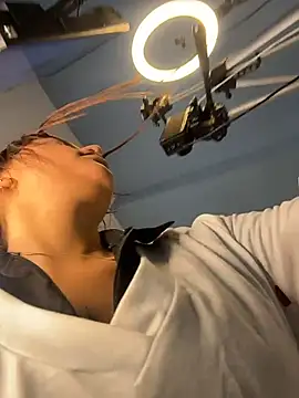 Snapshot of AnthonelaDuque chatting on February 5, 11:26 am AnthonelaDuque online show from February 5, 11:26 am