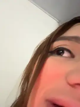 Snapshot of AnthonelaDuque chatting on February 8, 11:24 am AnthonelaDuque online show from February 8, 11:24 am