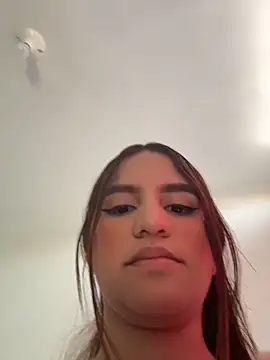 Snapshot of AnthonelaDuque chatting on February 14, 12:02 pm AnthonelaDuque online show from February 14, 12:02 pm