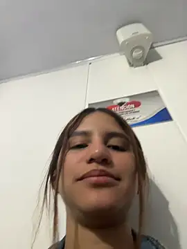 Snapshot of AnthonelaDuque chatting on February 16, 11:28 am AnthonelaDuque online show from February 16, 11:28 am