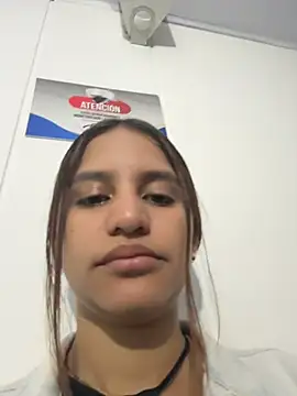 Snapshot of AnthonelaDuque chatting on February 21, 11:33 am AnthonelaDuque online show from February 21, 11:33 am