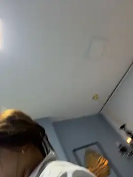 Snapshot of AnthonelaDuque chatting on February 23, 11:29 am AnthonelaDuque online show from February 23, 11:29 am