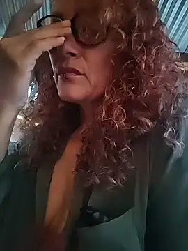 Snapshot of SelenaHouston chatting on February 26, 11:04 pm SelenaHouston online show from February 26, 11:04 pm