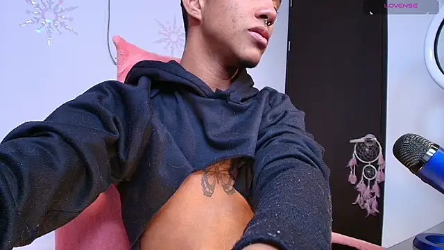 Palo santo online show from February 15, 12:15 am