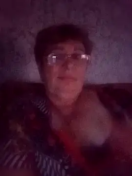 Lee Nell online show from December 2, 11:01 am