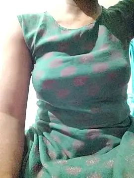 rituporna2004 online show from January 12, 1:27 pm