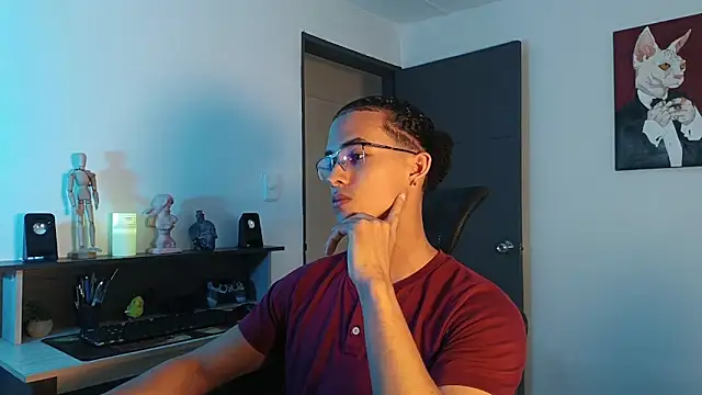 Snapshot of alejo_x3 chatting on October 8, 9:01 pm alejo x3 online show from October 8, 9:01 pm