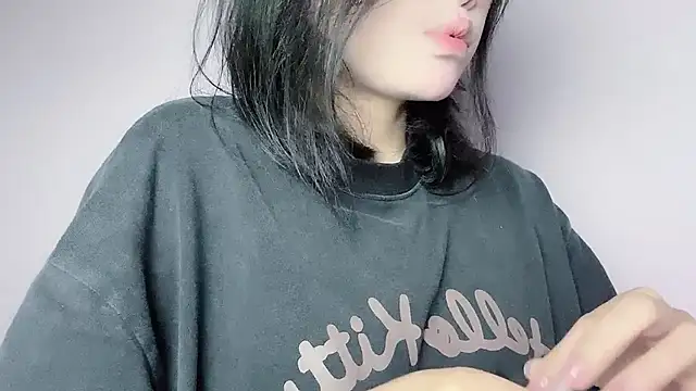 Baenee online show from February 1, 5:11 pm