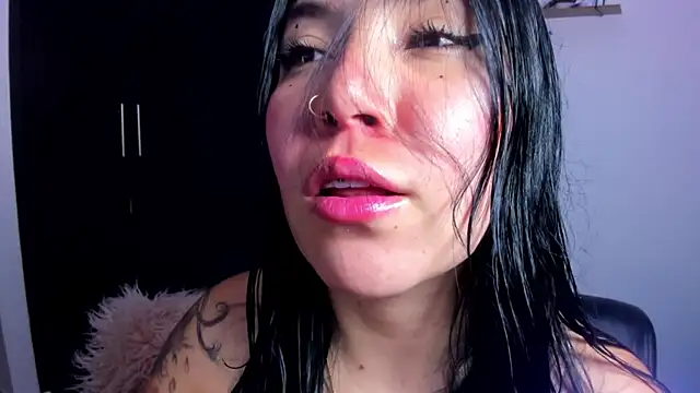 AilynRed online show from January 7, 1:17 am