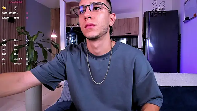 Snapshot of SymonPrince chatting on September 26, 3:05 pm SymonPrince online show from September 26, 3:05 pm