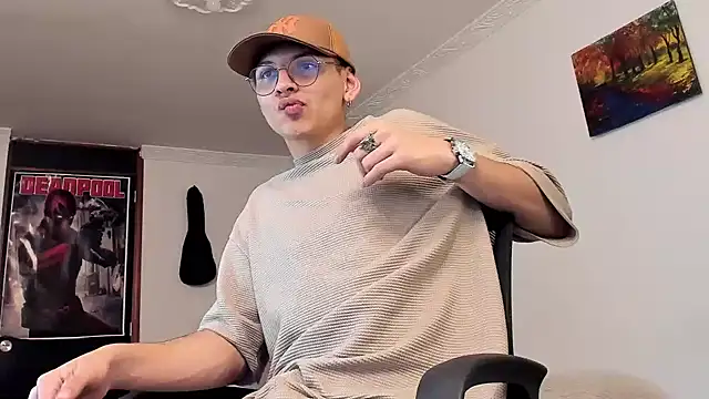 a lejandro 0 8 online show from December 25, 8:51 am