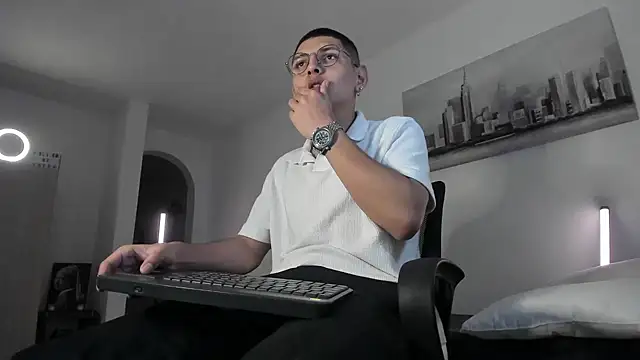 a lejandro 0 8 online show from March 16, 10:55 am