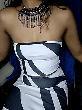 Leeeezzzz roy online show from October 5, 7:01 pm