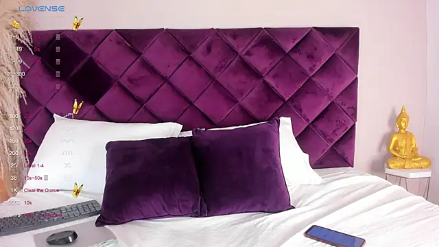 EmmilyCollson online show from March 4, 5:34 pm