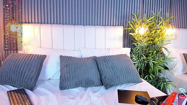 EmmilyCollson online show from September 28, 12:21 pm