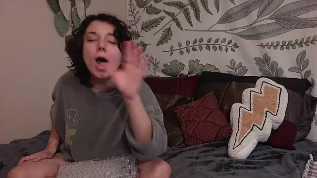 punkpuppy  online show from December 28, 10:13 pm