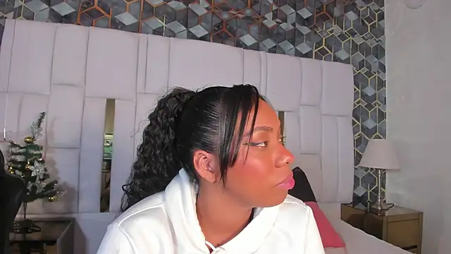 Snapshot of lia_mariana chatting on December 20, 4:19 am lia mariana online show from December 20, 4:19 am