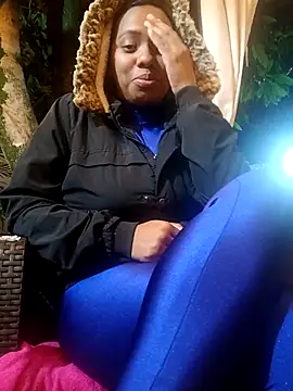 lia mariana online show from March 28, 3:28 am