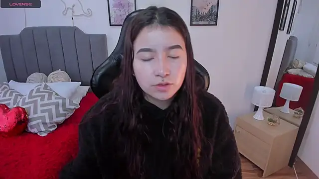 Amy joones online show from February 24, 11:52 am