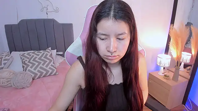 Amy joones online show from April 10, 11:15 am