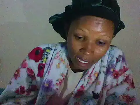 CharlotteDee online show from January 7, 7:05 pm