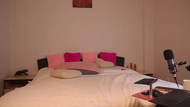 Arielgrace online show from October 29, 2:14 am