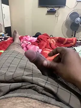 Snapshot of bostercock chatting on February 14, 8:55 am bostercock online show from February 14, 8:55 am