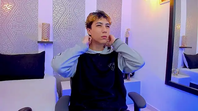 Snapshot of Nikolay_Gregori chatting on January 8, 4:02 am Nikolay Gregori online show from January 8, 4:02 am