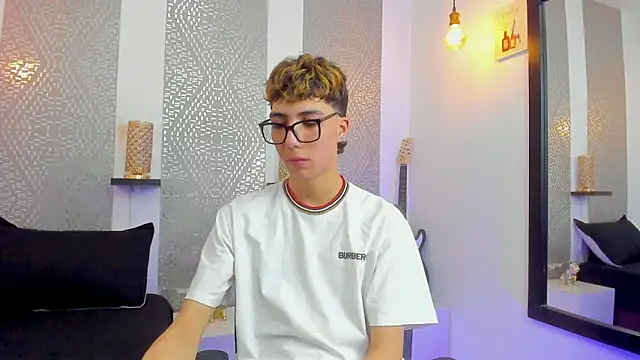 Snapshot of Nikolay_Gregori chatting on January 12, 7:11 am Nikolay Gregori online show from January 12, 7:11 am