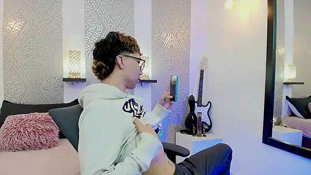 Snapshot of Nikolay_Gregori chatting on January 16, 4:28 am Nikolay Gregori online show from January 16, 4:28 am