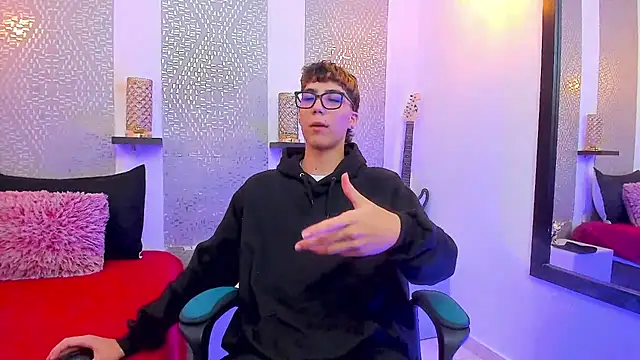 Snapshot of Nikolay_Gregori chatting on January 17, 4:17 am Nikolay Gregori online show from January 17, 4:17 am