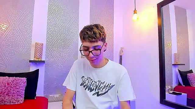 Snapshot of Nikolay_Gregori chatting on January 17, 7:19 am Nikolay Gregori online show from January 17, 7:19 am