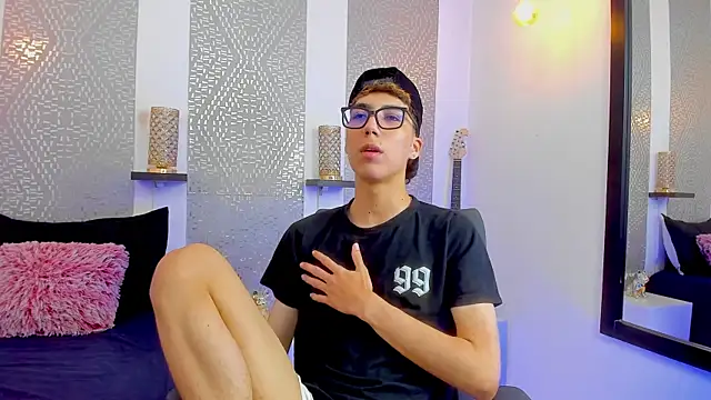 Snapshot of Nikolay_Gregori chatting on January 23, 7:32 am Nikolay Gregori online show from January 23, 7:32 am