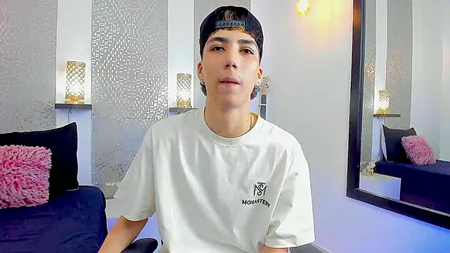 Snapshot of Nikolay_Gregori chatting on January 24, 7:41 am Nikolay Gregori online show from January 24, 7:41 am